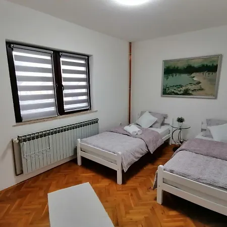 Slap Apartment *